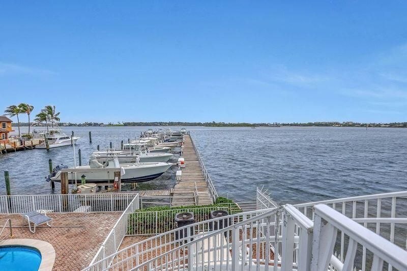 For Rent: $5,250 (3 beds, 2 baths, 1499 Square Feet)