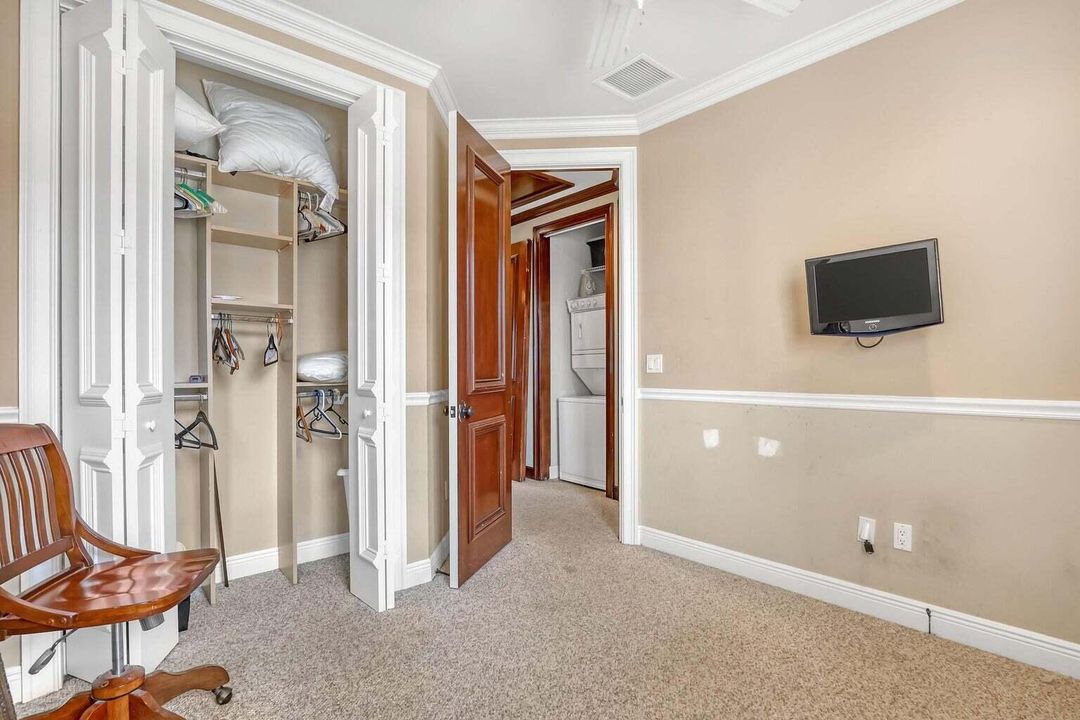 For Rent: $5,250 (3 beds, 2 baths, 1499 Square Feet)