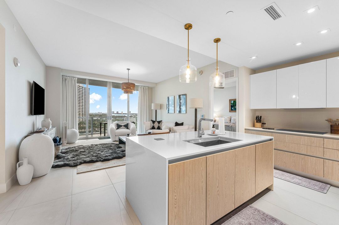 For Sale: $2,495,000 (2 beds, 2 baths, 1465 Square Feet)