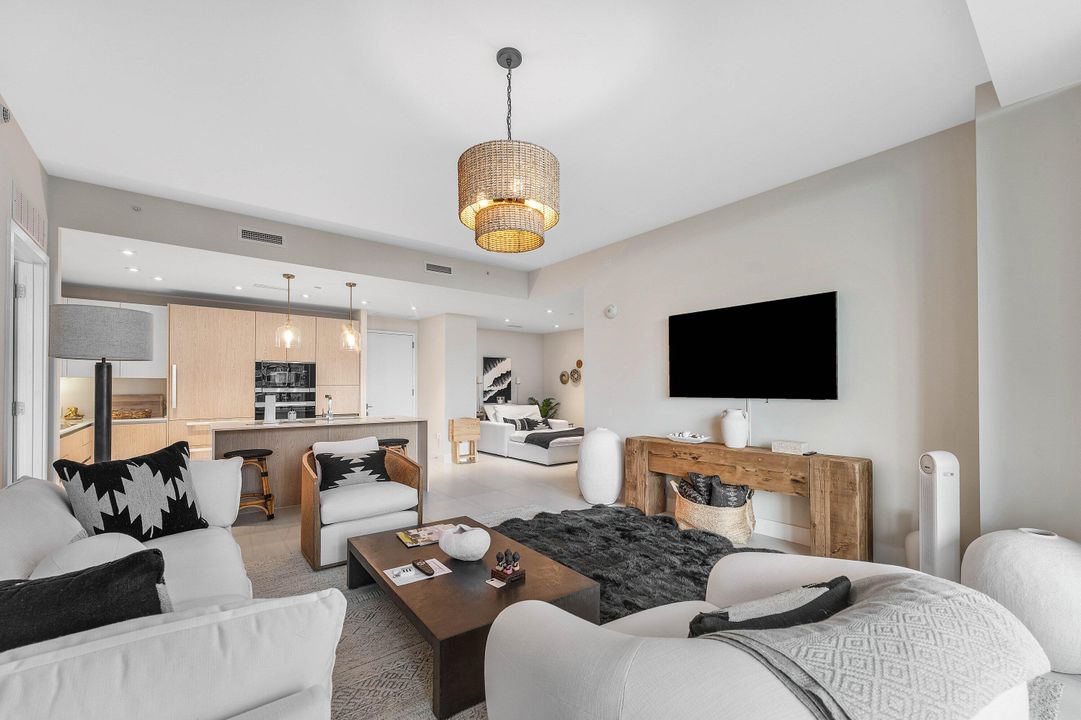 For Sale: $2,495,000 (2 beds, 2 baths, 1465 Square Feet)