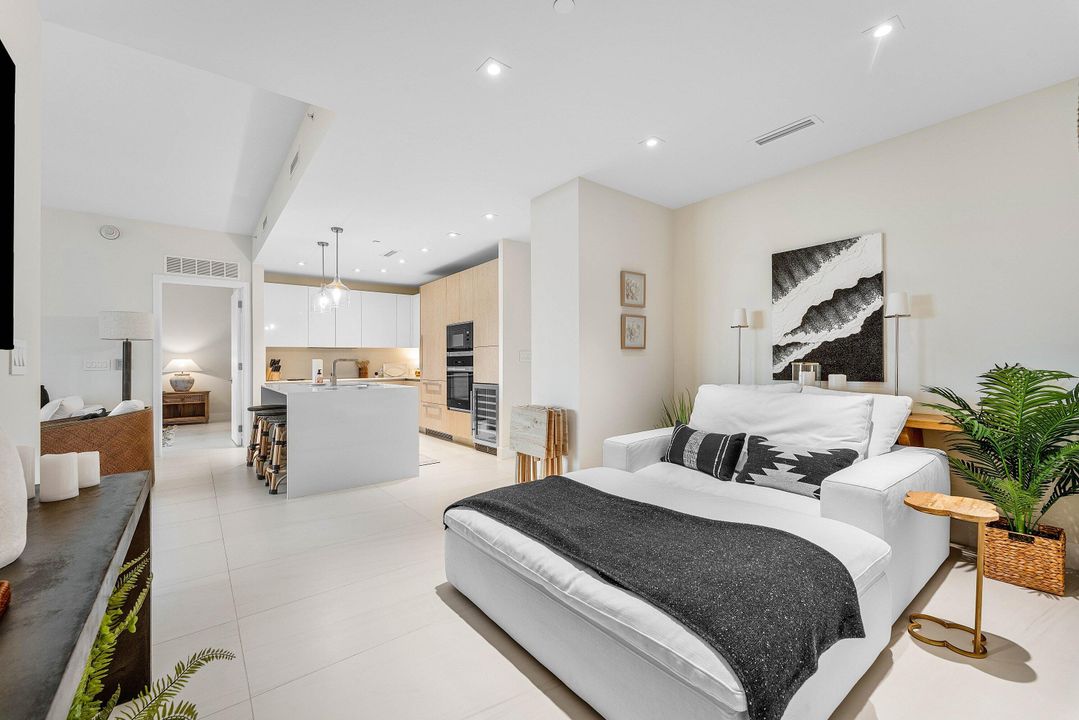 For Sale: $2,495,000 (2 beds, 2 baths, 1465 Square Feet)