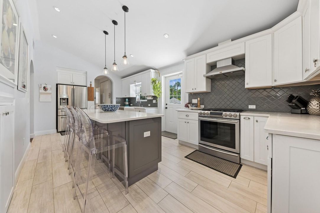 待售: $3,995,000 (6 贝兹, 4 浴室, 3114 平方英尺)