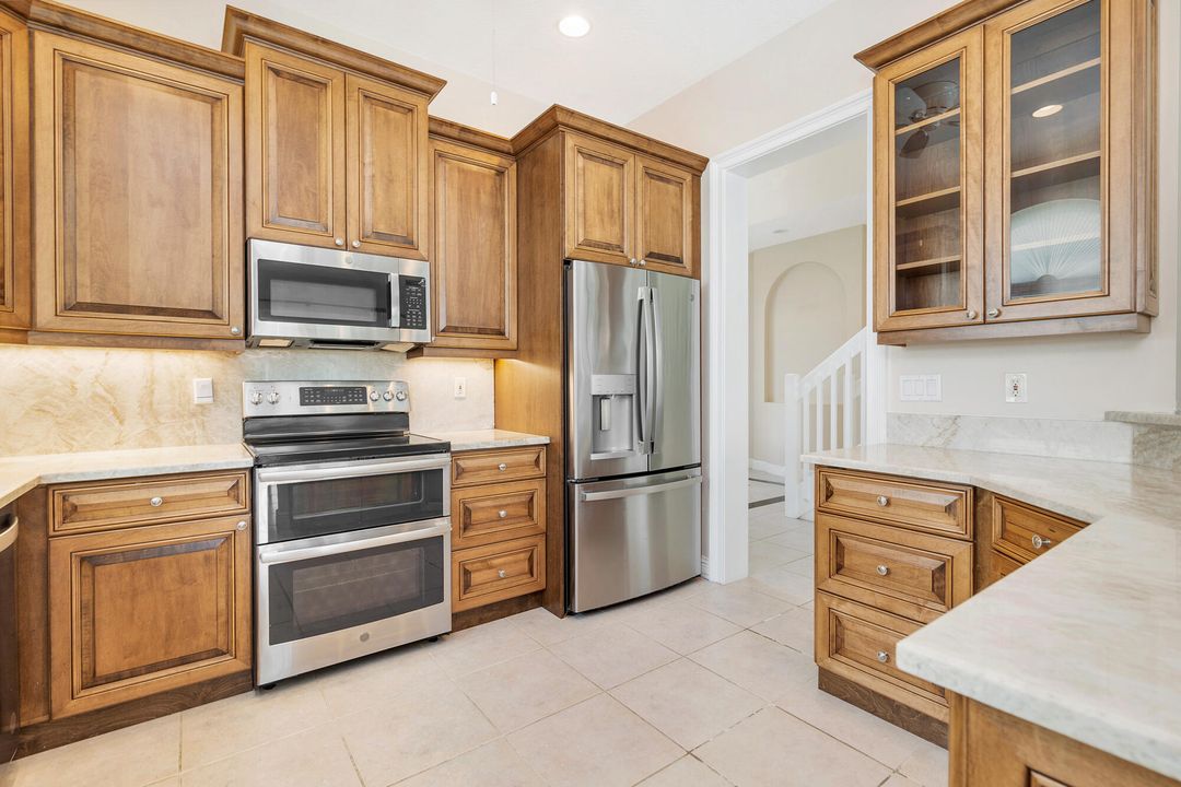 На продажу: $1,190,000 (3 спален, 2 ванн, 2848 Квадратных фут)