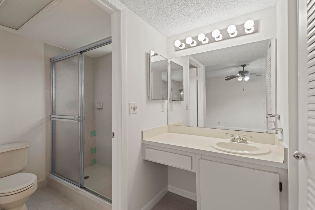 Active With Contract: $174,900 (2 beds, 2 baths, 1050 Square Feet)