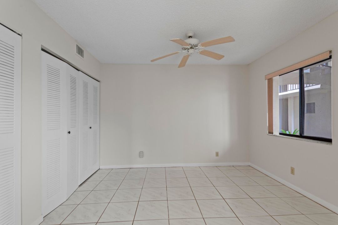 Active With Contract: $174,900 (2 beds, 2 baths, 1050 Square Feet)