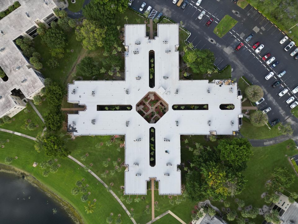 Active With Contract: $174,900 (2 beds, 2 baths, 1050 Square Feet)