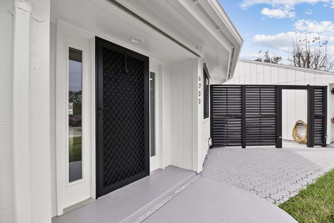 待售: $575,000 (4 贝兹, 4 浴室, 1969 平方英尺)