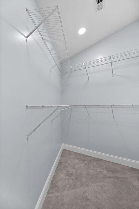 待售: $575,000 (4 贝兹, 4 浴室, 1969 平方英尺)