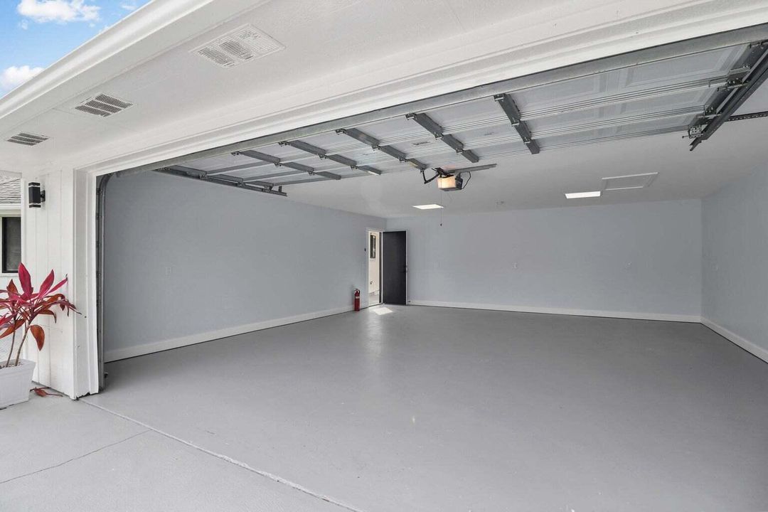 待售: $575,000 (4 贝兹, 4 浴室, 1969 平方英尺)