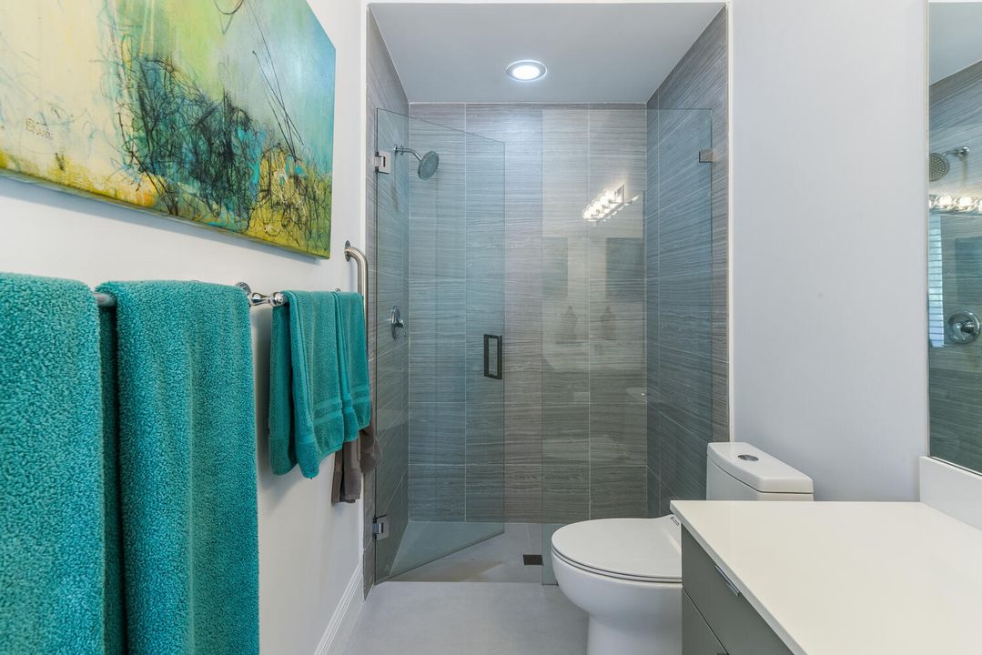 Под контрактом: $1,690,000 (4 спален, 4 ванн, 3444 Квадратных фут)