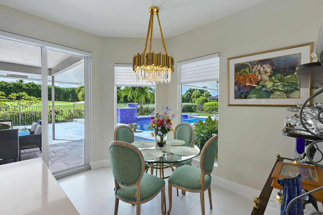 Под контрактом: $1,690,000 (4 спален, 4 ванн, 3444 Квадратных фут)