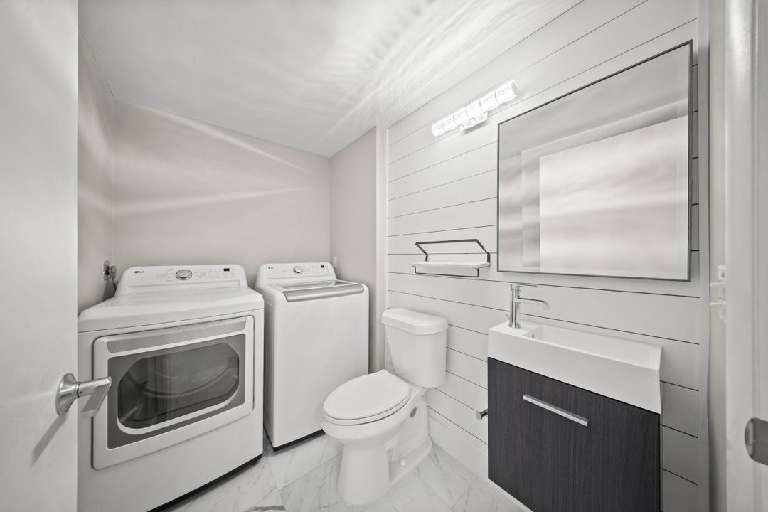 待售: $294,000 (2 贝兹, 2 浴室, 1374 平方英尺)