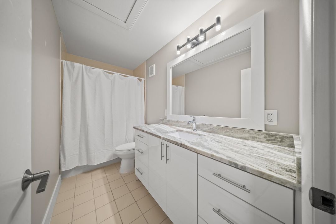 待售: $294,000 (2 贝兹, 2 浴室, 1374 平方英尺)