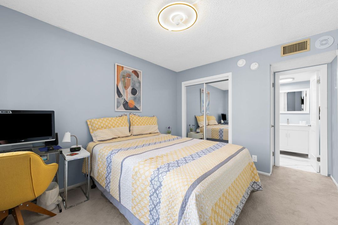 For Sale: $519,900 (2 beds, 2 baths, 1160 Square Feet)