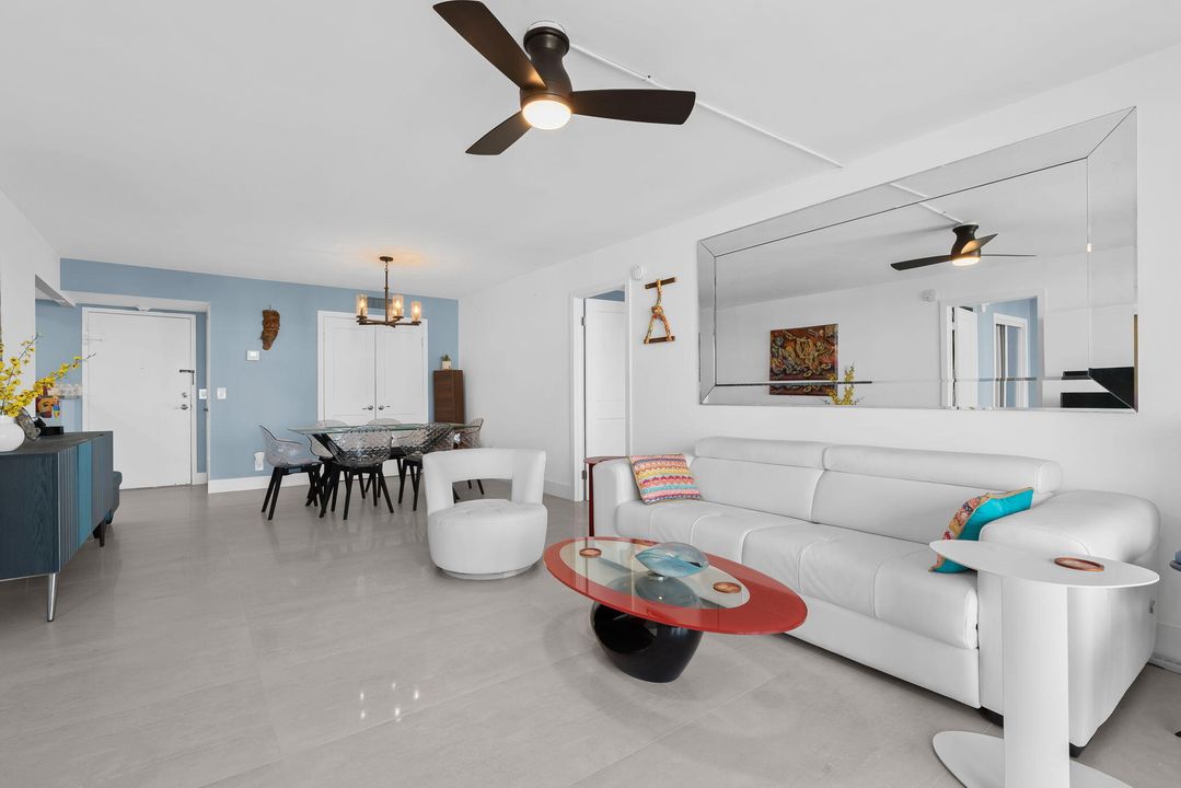 For Sale: $519,900 (2 beds, 2 baths, 1160 Square Feet)