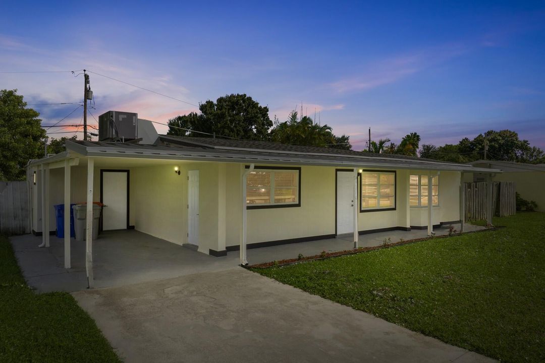 For Sale: $364,000 (2 beds, 2 baths, 1166 Square Feet)