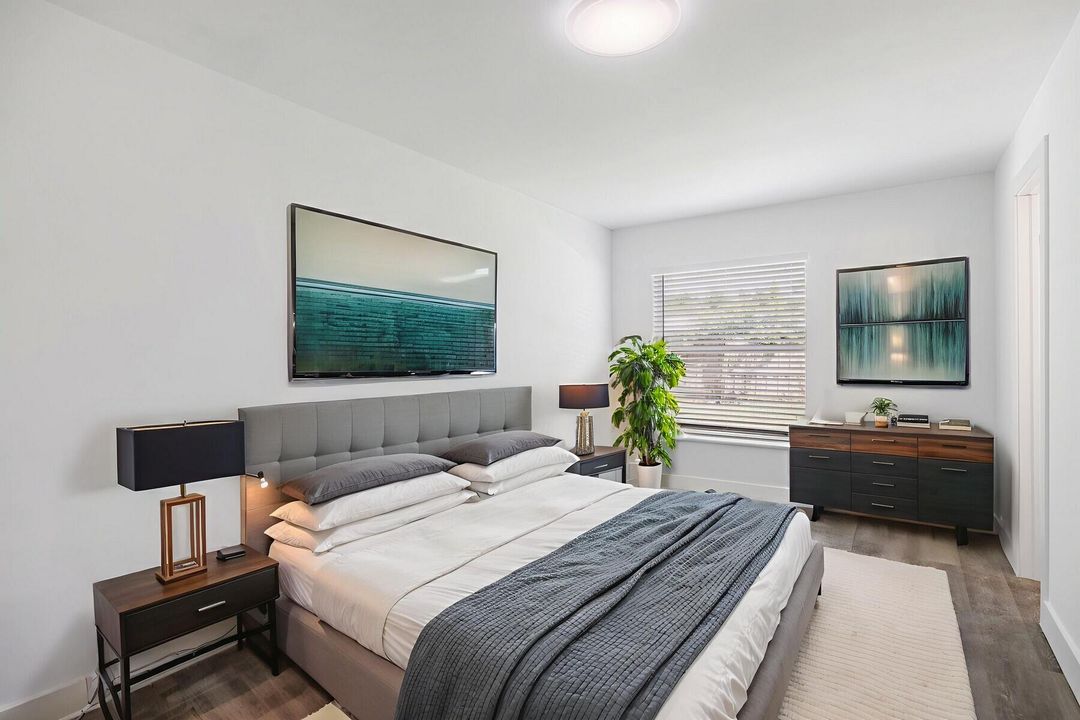 For Sale: $364,000 (2 beds, 2 baths, 1166 Square Feet)