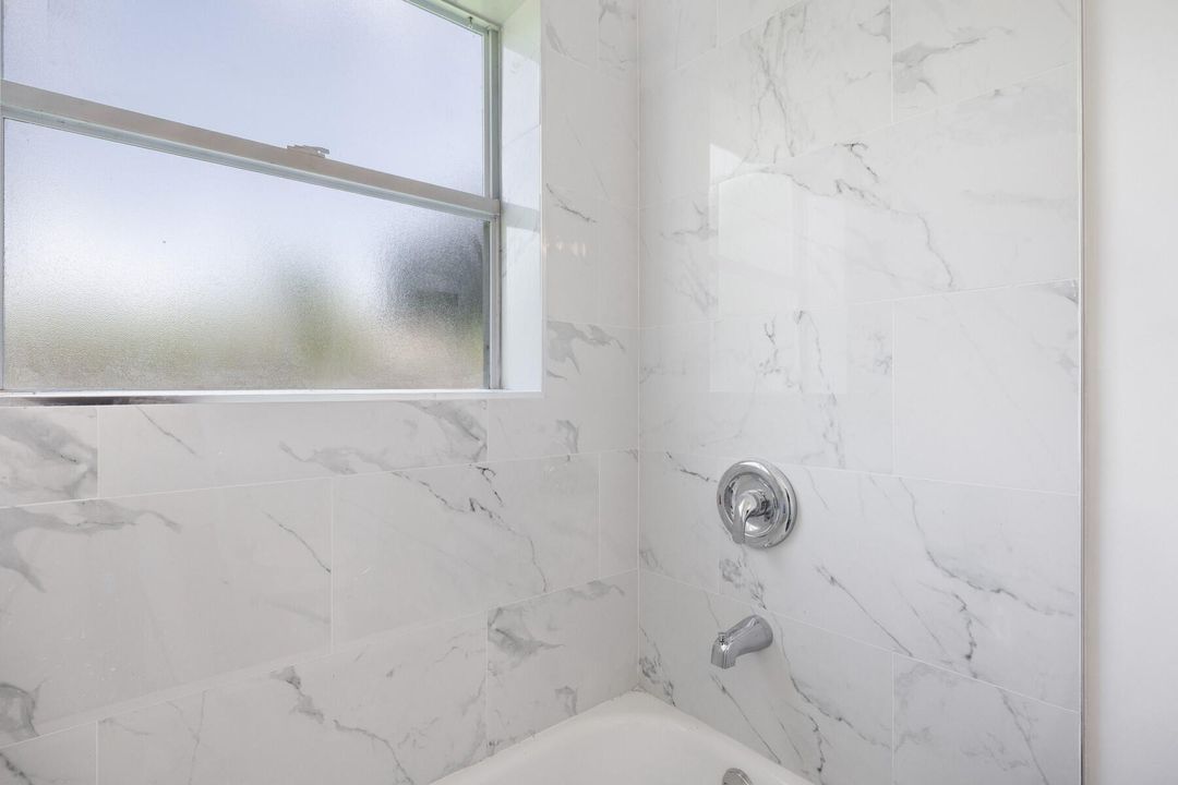 For Sale: $364,000 (2 beds, 2 baths, 1166 Square Feet)