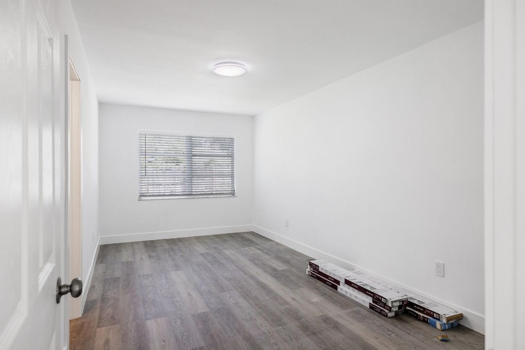 For Sale: $364,000 (2 beds, 2 baths, 1166 Square Feet)