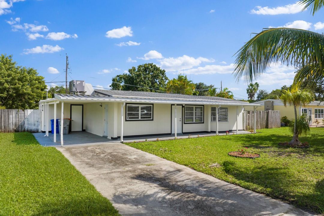 For Sale: $364,000 (2 beds, 2 baths, 1166 Square Feet)