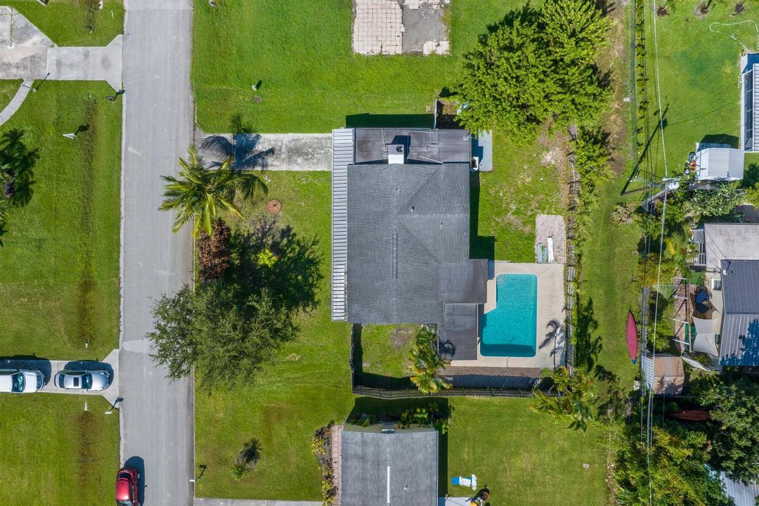 For Sale: $364,000 (2 beds, 2 baths, 1166 Square Feet)