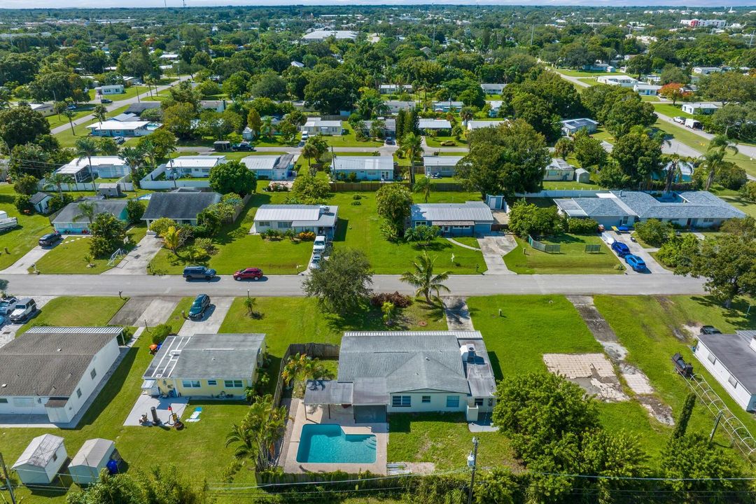 For Sale: $364,000 (2 beds, 2 baths, 1166 Square Feet)