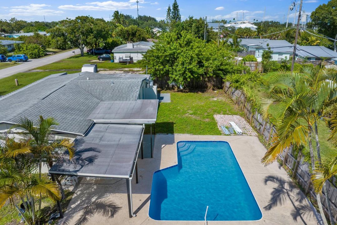 For Sale: $364,000 (2 beds, 2 baths, 1166 Square Feet)