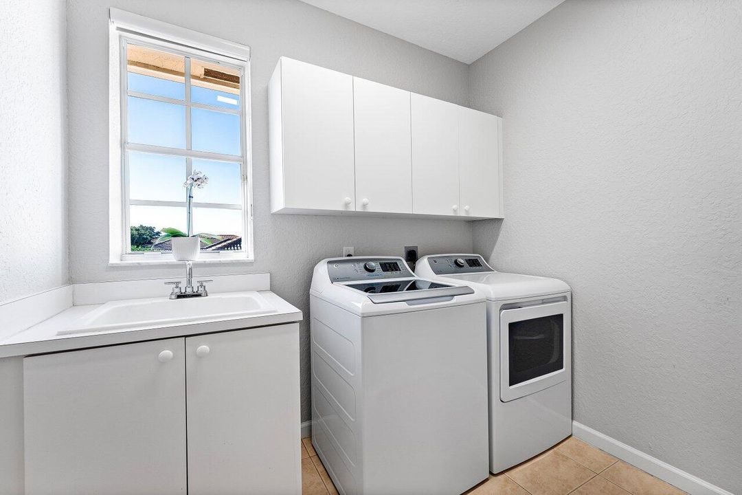 For Sale: $1,674,000 (4 beds, 4 baths, 3122 Square Feet)