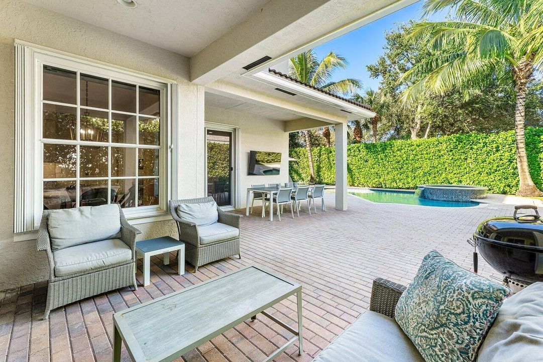 For Sale: $1,674,000 (4 beds, 4 baths, 3122 Square Feet)