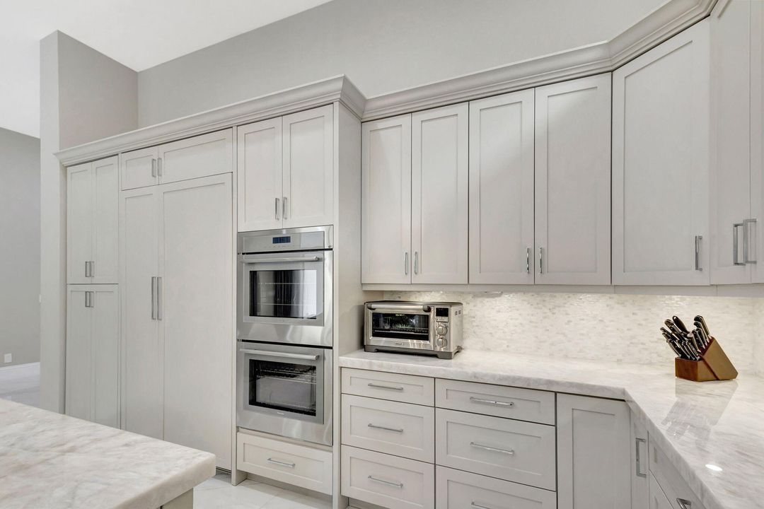 En Venta: $3,199,000 (4 camas, 4 baños, 4228 Pies cuadrados)