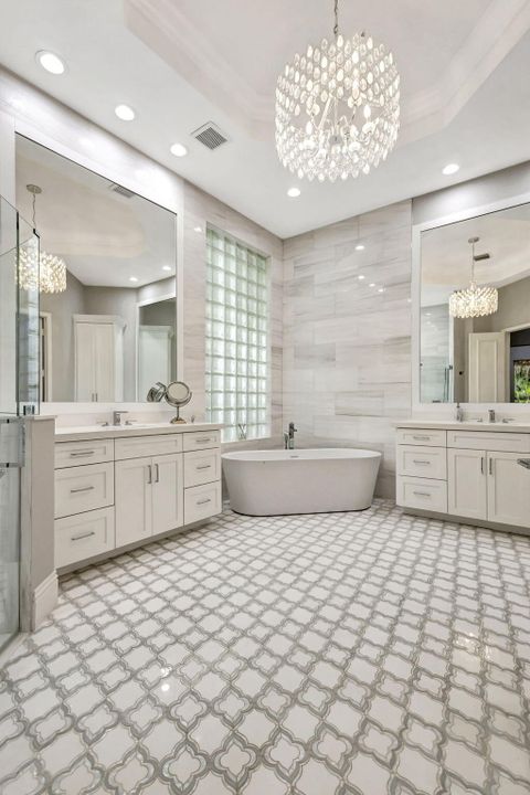 En Venta: $3,199,000 (4 camas, 4 baños, 4228 Pies cuadrados)