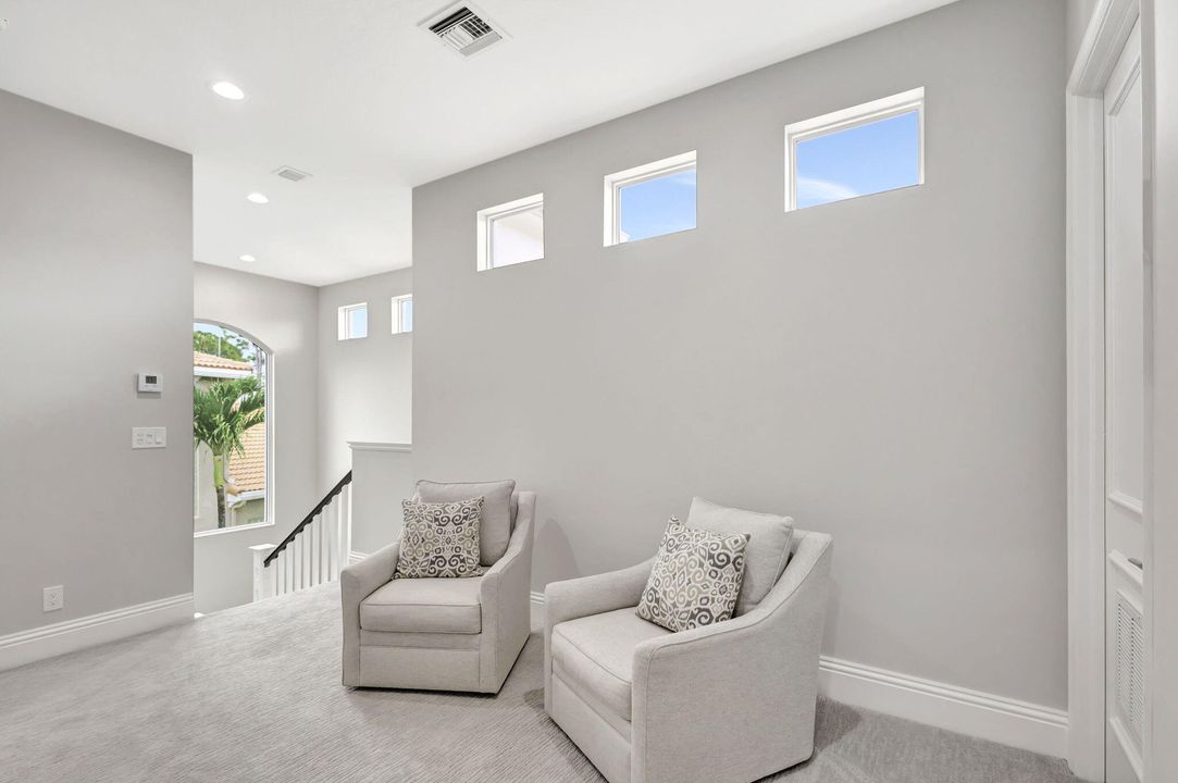 En Venta: $3,199,000 (4 camas, 4 baños, 4228 Pies cuadrados)