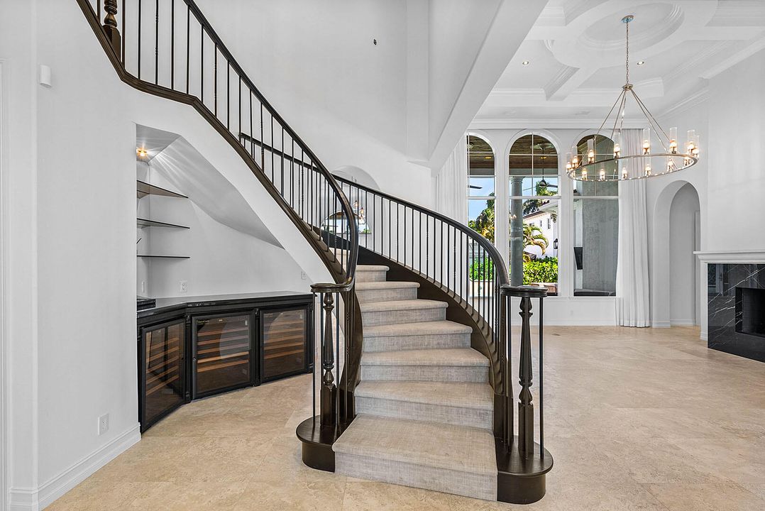 На продажу: $4,995,000 (5 спален, 5 ванн, 4805 Квадратных фут)