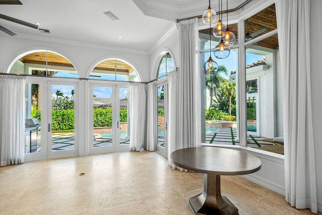 На продажу: $4,995,000 (5 спален, 5 ванн, 4805 Квадратных фут)