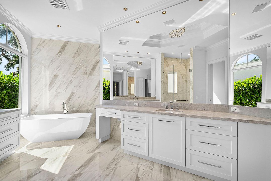 На продажу: $4,995,000 (5 спален, 5 ванн, 4805 Квадратных фут)