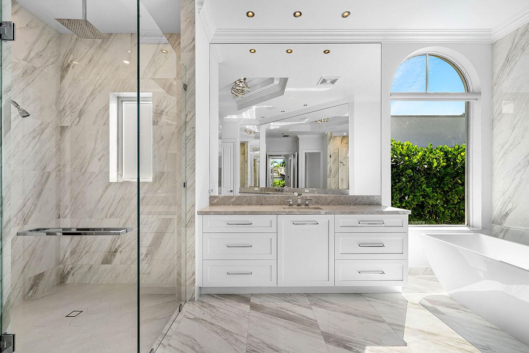 На продажу: $4,995,000 (5 спален, 5 ванн, 4805 Квадратных фут)