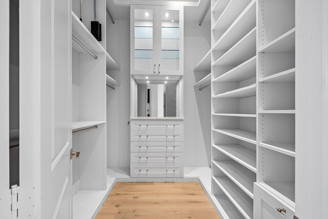 На продажу: $4,995,000 (5 спален, 5 ванн, 4805 Квадратных фут)