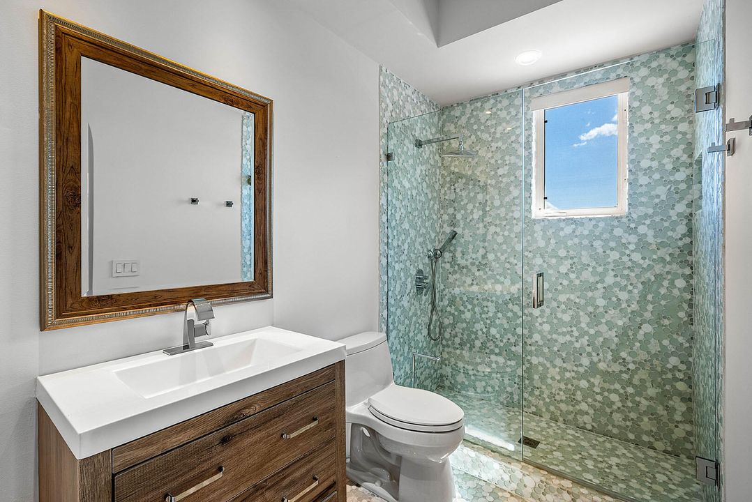 На продажу: $4,995,000 (5 спален, 5 ванн, 4805 Квадратных фут)