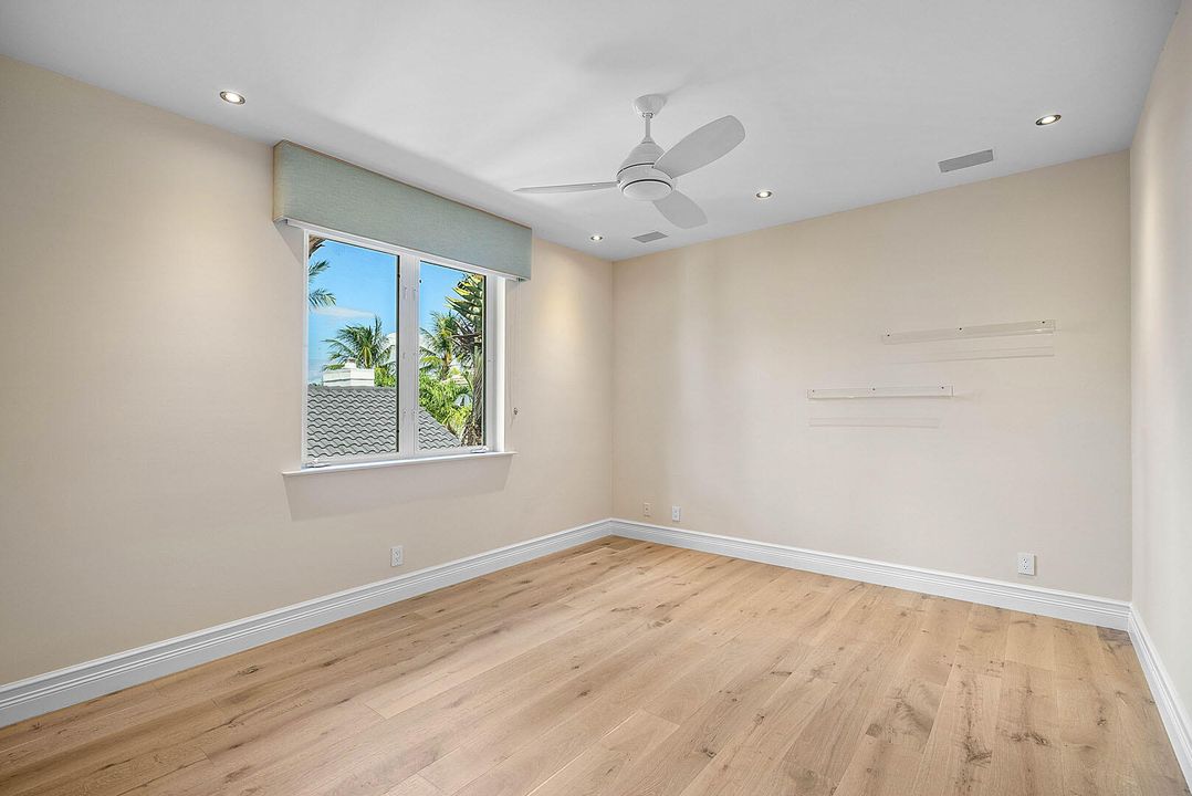 На продажу: $4,995,000 (5 спален, 5 ванн, 4805 Квадратных фут)