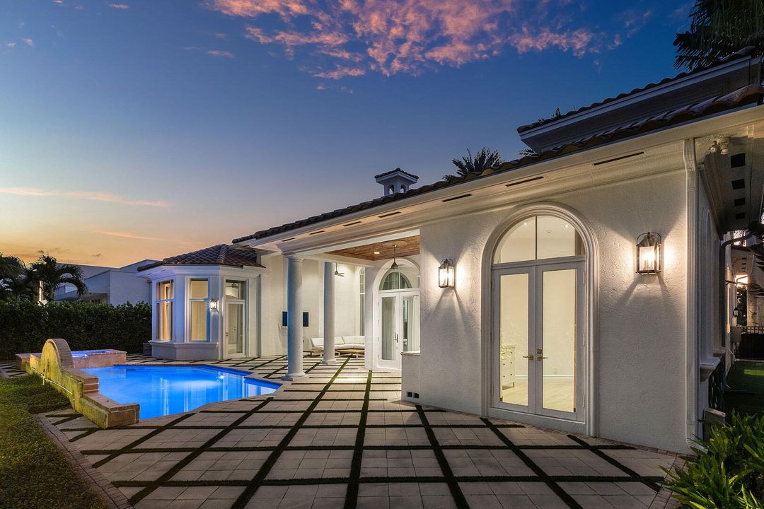 На продажу: $4,995,000 (5 спален, 5 ванн, 4805 Квадратных фут)