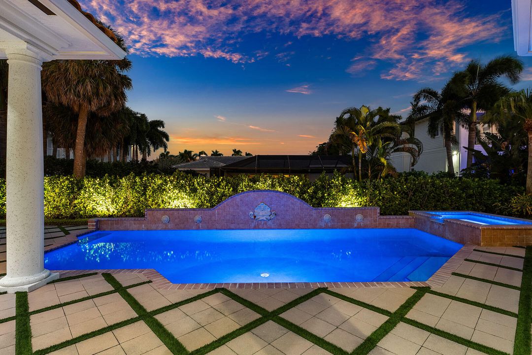 На продажу: $4,995,000 (5 спален, 5 ванн, 4805 Квадратных фут)