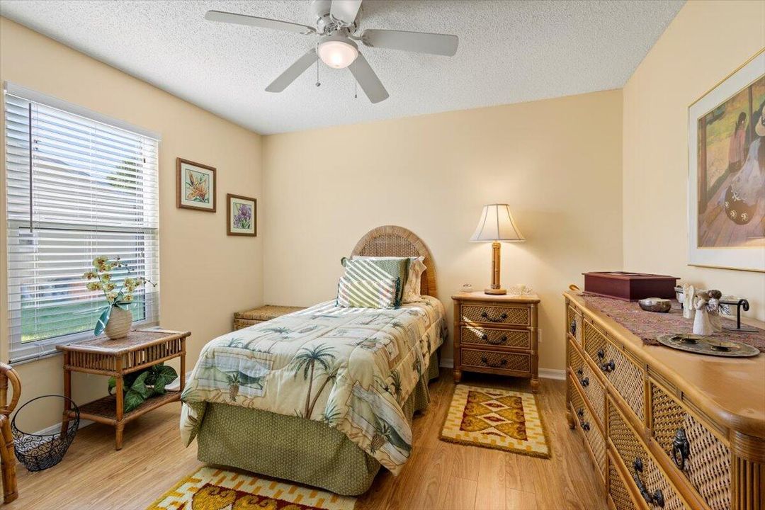 Active With Contract: $400,000 (3 beds, 2 baths, 1546 Square Feet)