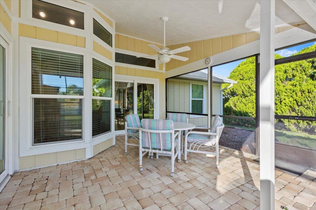 Active With Contract: $400,000 (3 beds, 2 baths, 1546 Square Feet)