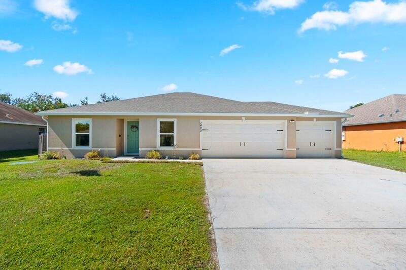 Recently Sold: $409,999 (3 beds, 2 baths, 1562 Square Feet)