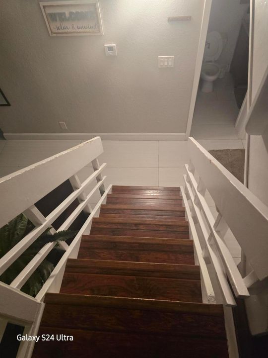 Recently Rented: $2,300 (3 beds, 1 baths, 1284 Square Feet)