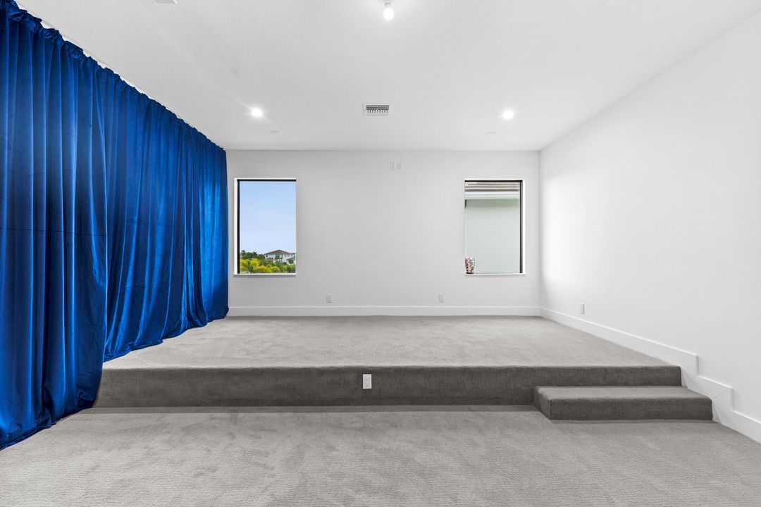 На продажу: $1,895,000 (5 спален, 6 ванн, 4182 Квадратных фут)