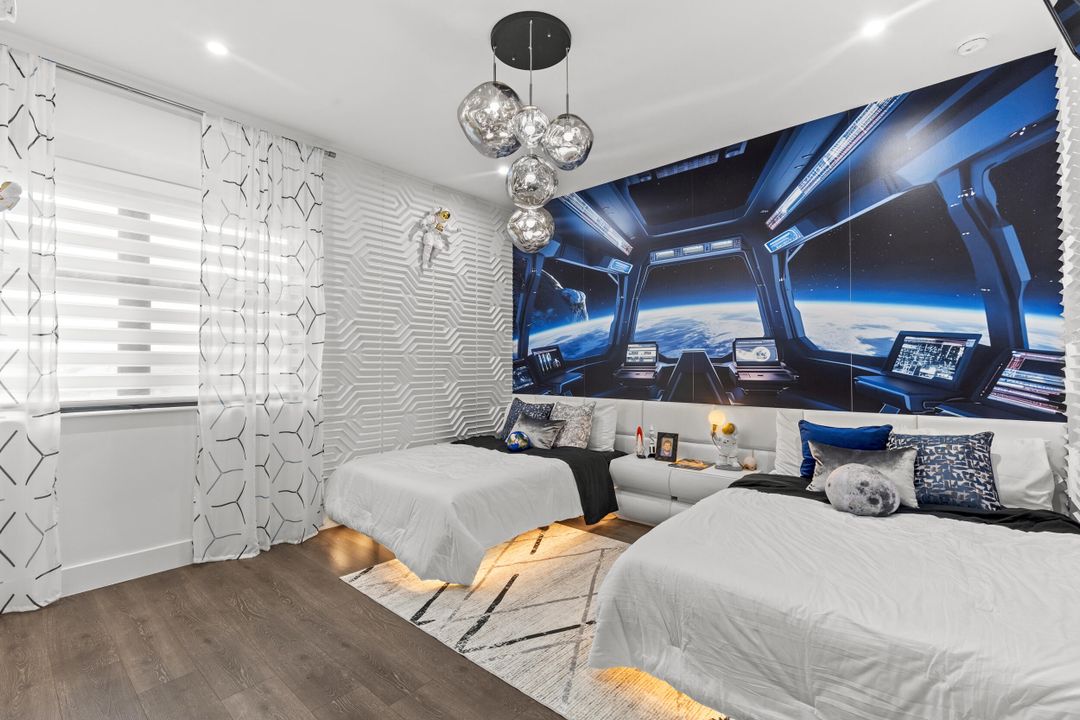 На продажу: $1,895,000 (5 спален, 6 ванн, 4182 Квадратных фут)