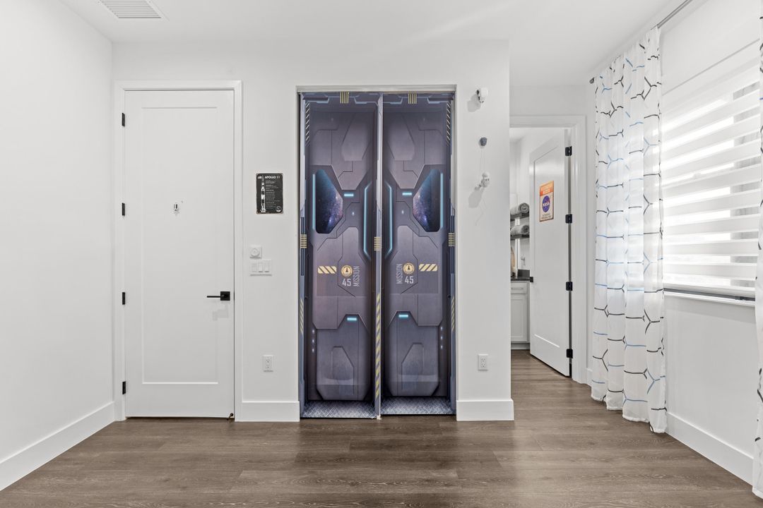 На продажу: $1,895,000 (5 спален, 6 ванн, 4182 Квадратных фут)