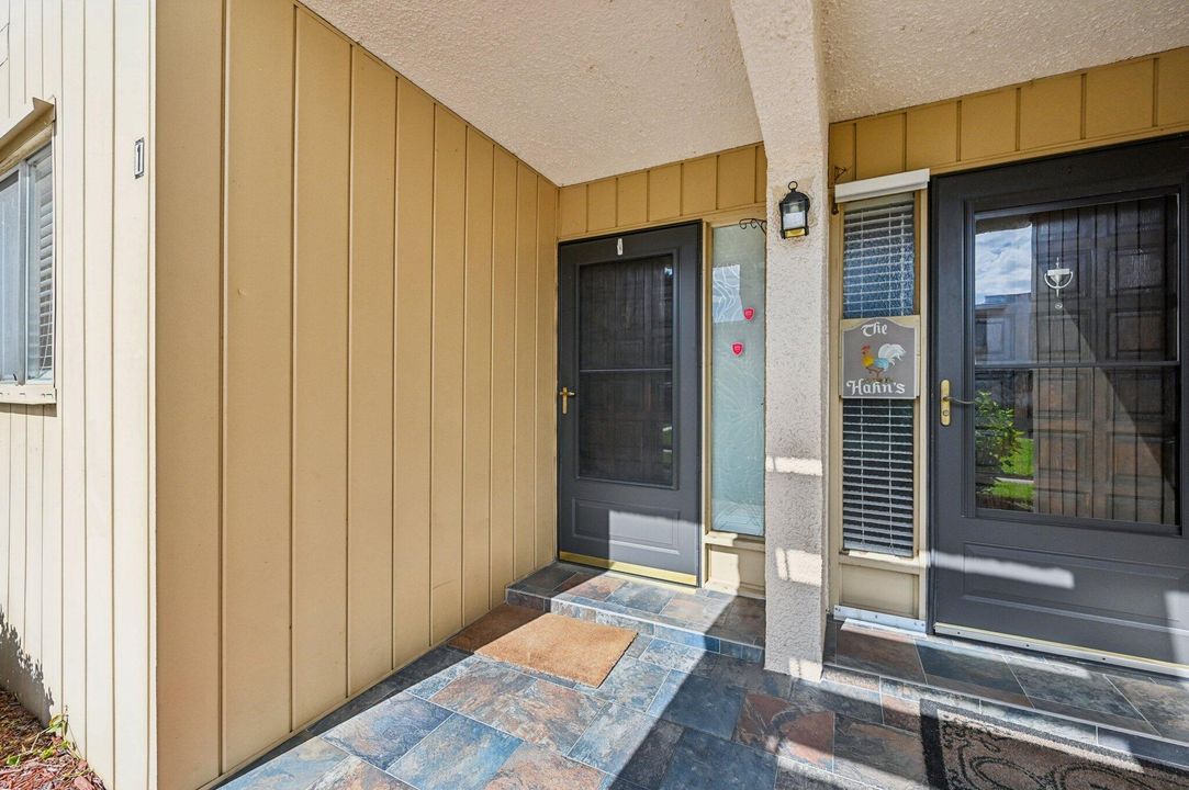 待售: $175,000 (2 贝兹, 2 浴室, 1272 平方英尺)