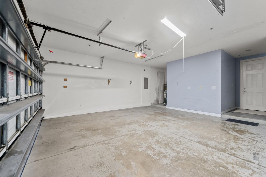 For Sale: $420,000 (4 beds, 3 baths, 2215 Square Feet)